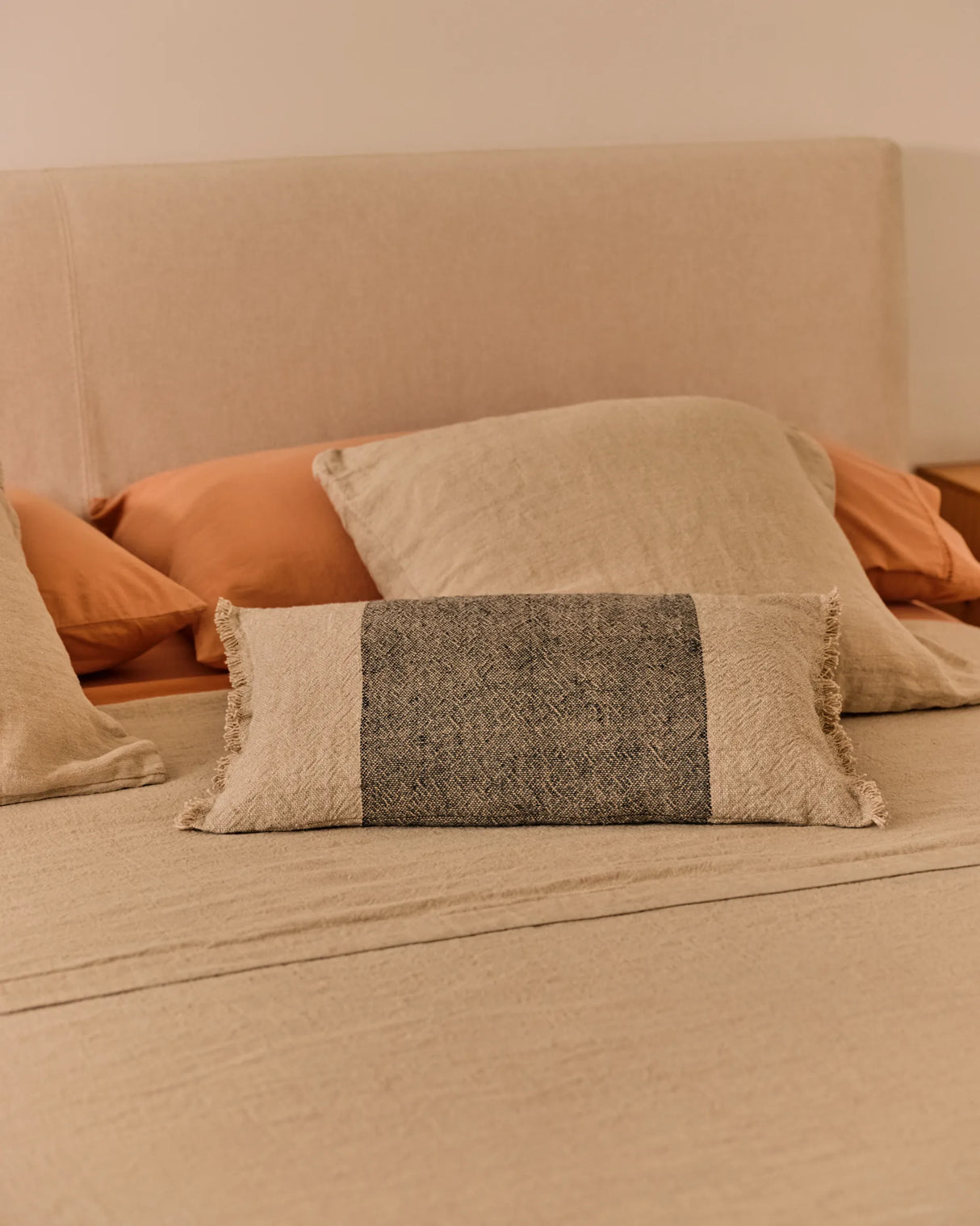 Abziehbares Bett Blok beige für eine 160 x 200 cm große Matratze FSC Mix Credit von Kave Home – Produktbild 9