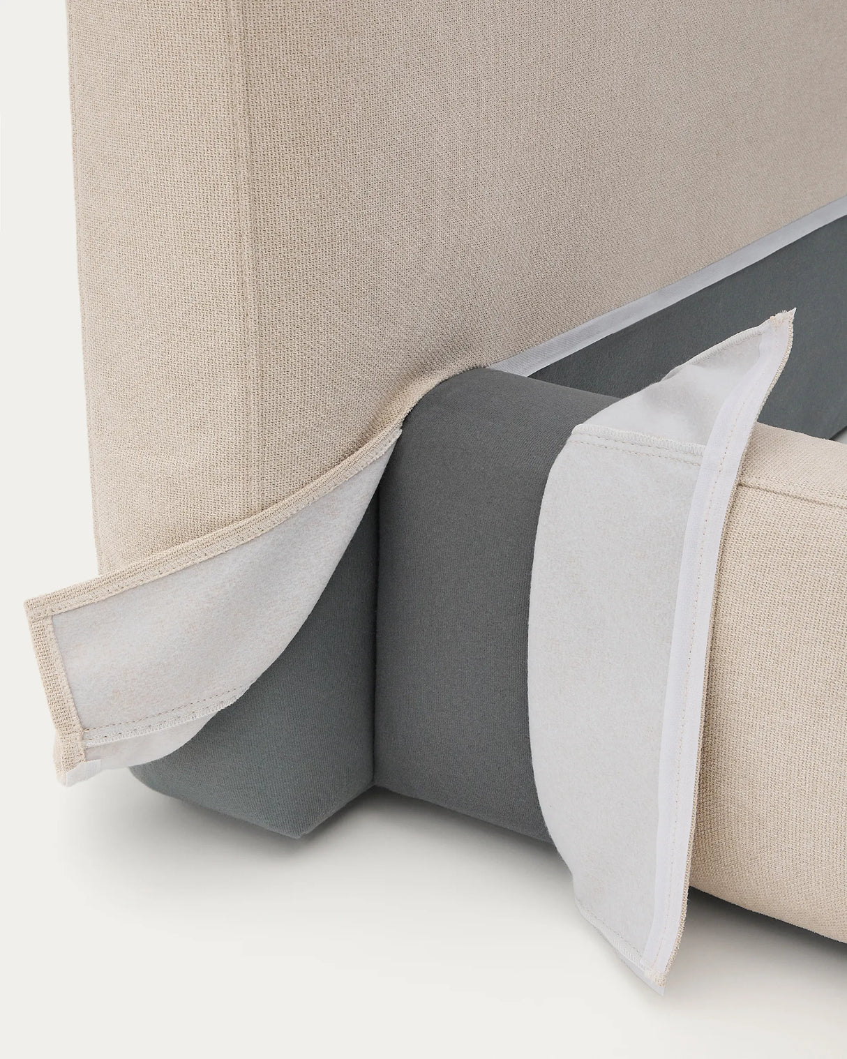 Abziehbares Bett Blok beige für eine 180 x 200 cm große Matratze FSC Mix Credit von Kave Home – Produktbild 2