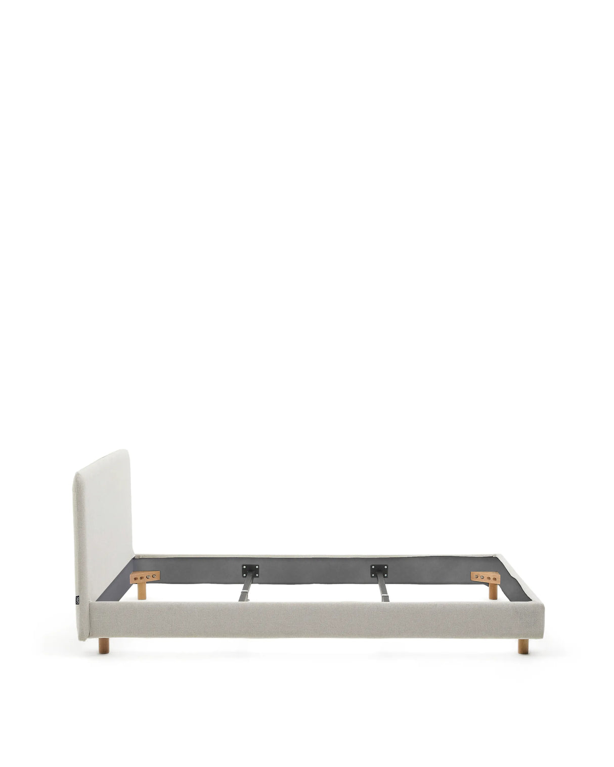 Abziehbares Bett Valma aus perlfarbener Chenille mit Beinen aus massivem Buchenholz für Matratze von 160 x 200 cm von Kave Home – Produktbild 11