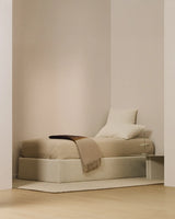 Abziehbares, seitlich aufklappbares Bett mit Stauraum Nelzi für Matratzengröße 90 x 200 cm in ecrufarbener Chenille, 100 % FSC von Kave Home – Produktbild 5