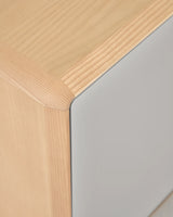 Anielle Nachttisch aus massiver Esche und Eschenfurnier 50 x 58,4 cm von Kave Home – Produktbild 3