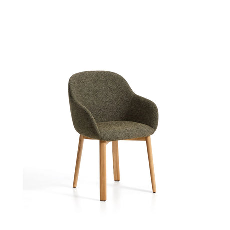 Armlehnenstuhl Meila mit grüner Chenille und Beinen aus massivem Eschenholz mit naturfarbenem Finish  von Kave Home – Bild 1
