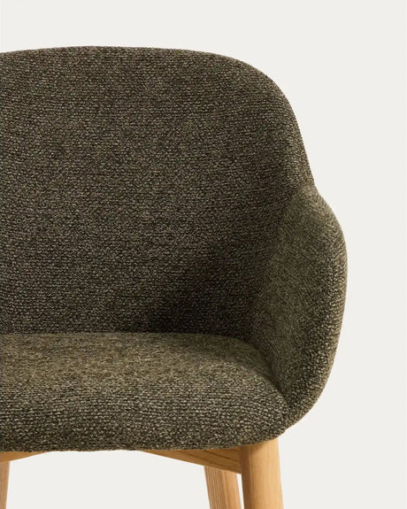 Armlehnenstuhl Meila mit grüner Chenille und Beinen aus massivem Eschenholz mit naturfarbenem Finish  von Kave Home – Bild 8