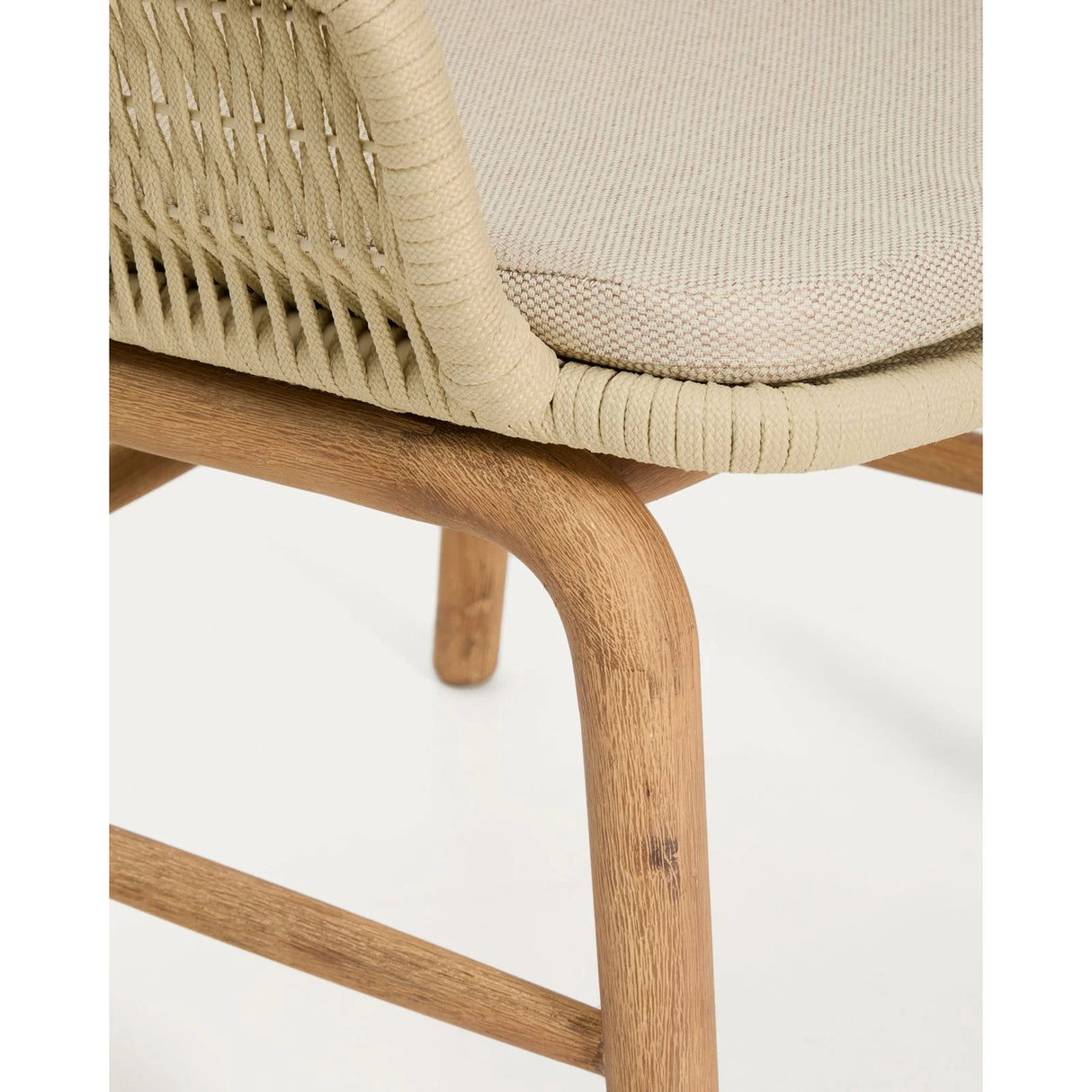 Armlehnstuhl Alipa aus massivem Akazienholz und Seil, FSC 100 % von Kave Home – Bild 14