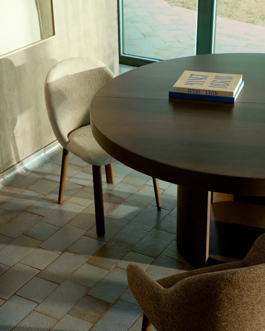 Artis ausziehbarer runder Tisch aus Massivholz und Eichenfurnier mit Walnuss-Finish, FSC 100%, 120 (170) x 80 cm von Kave Home – Bild 3