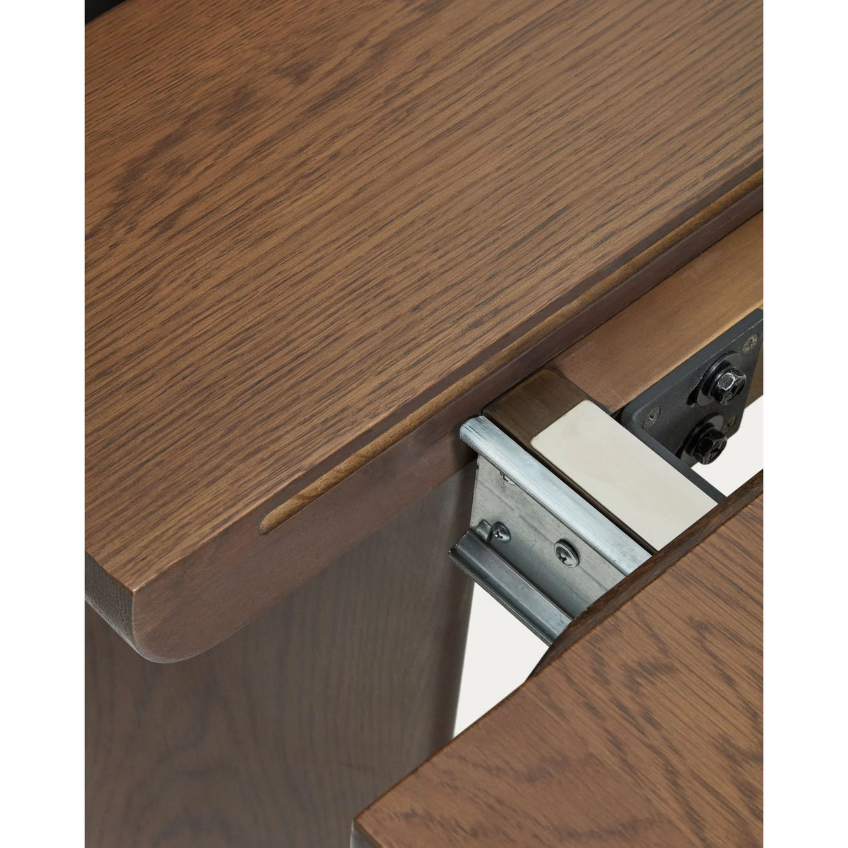 Ausziehtisch Jondal aus massivem Eichenholz und Eichenfurnier mit Nussbaumfinish, FSC 100 %, 200 (286) x 100 cm von Kave Home – Bild 10