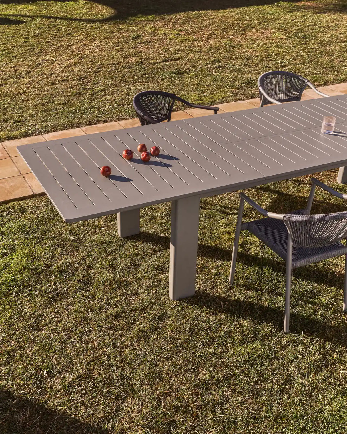 Ausziehtisch Livorno aus Aluminium in Taupe 233(350) x 100 cm von Kave Home – Bild 4
