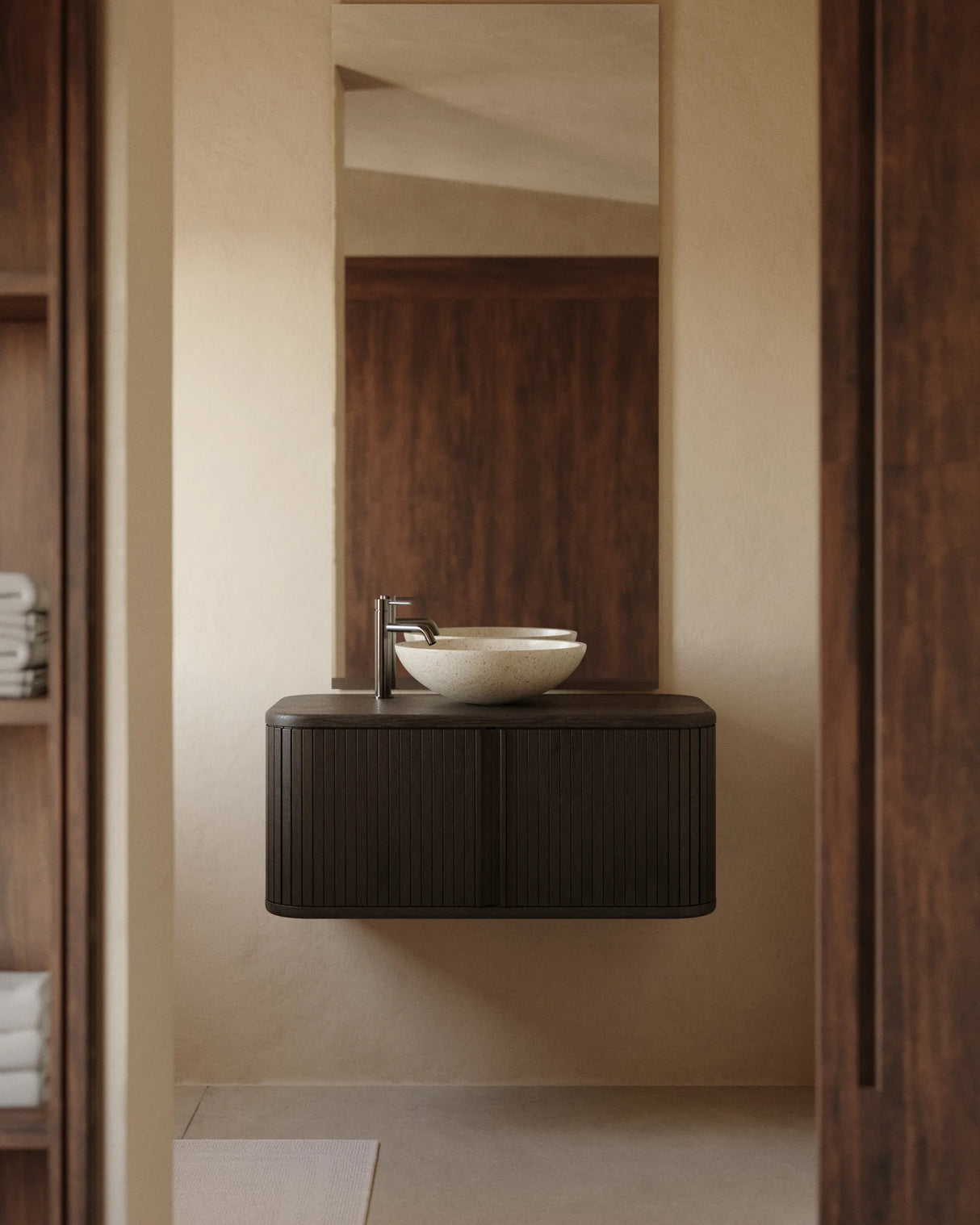 Badezimmermöbel Mailen aus Eschenfurnier mit dunklem Finish 90 x 45 cm von Kave Home – Produktbild 7
