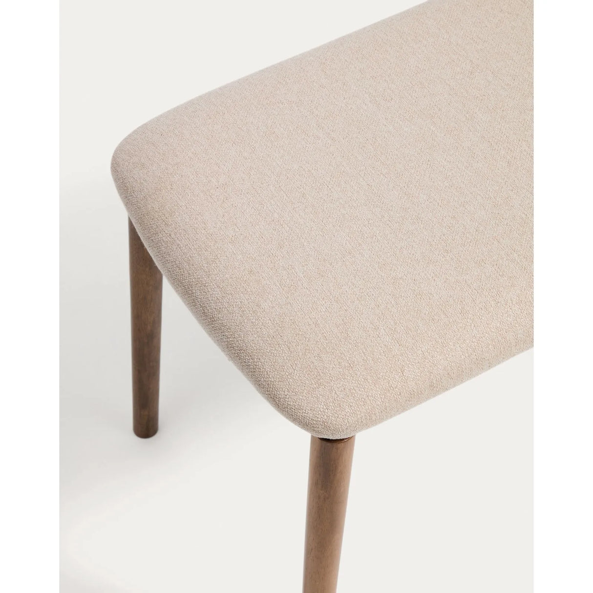 Bank Evera aus Eichenfurnier mit Nussbaumfinish oder naturfarben und Chenille, 122 cm von Kave Home – Bild 4