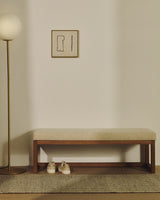 Bank Loya aus beiger Chenille und Buchenholz mit Nussbaum-Finish 128 cm von Kave Home – Produktbild 2