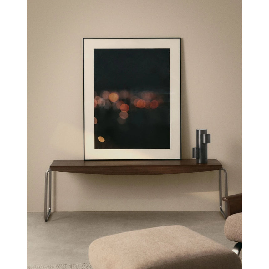 Bank Tarsel aus Nussbaumfurnier FSC 100% mit Gestell aus gebürstetem Edelstahl 142 cm von Kave Home – Produktbild 4