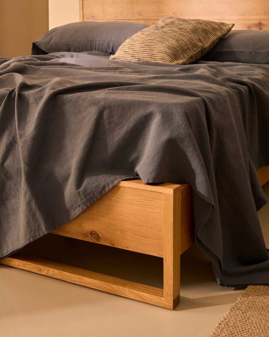 Bett Alguema aus Eichenfurnier mit naturfarbenem Finish für 160 x 200 cm grosse Matratze von Kave Home – Produktbild 7