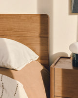 Bett Arelida aus Furnier und massivem Eichenholz mit hellbraunem Finish für Matratze 160 x 200 cm FSC Mix Credit von Kave Home – Bild 4