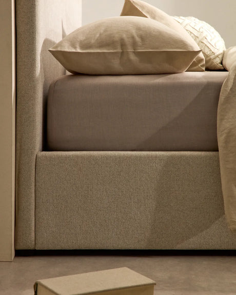 Bett Nahiri aus beigefarbener Chenille mit Klappbettkasten für eine Matratze von 150 x 200 cm von Kave Home – Bild 3