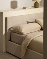 Bett Nahiri aus beigefarbener Chenille mit Klappbettkasten für eine Matratze von 180 x 200 cm von Kave Home – Bild 4