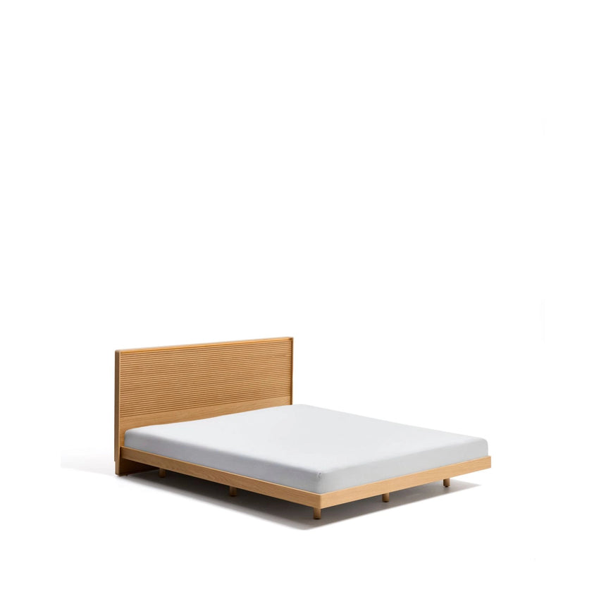 Bett Norlen aus Eichenfurnier mit naturfarbenem Finish und LED-Licht für Matratzen 160 x 200 cm FSC Mix Credit von Kave Home – Bild 6