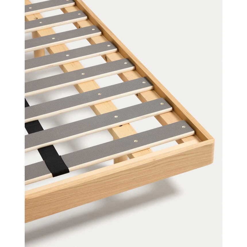 Bett Norlen aus Eichenfurnier mit naturfarbenem Finish und LED-Licht für Matratzen 180 x 200 cm FSC Mix Credit von Kave Home – Bild 12