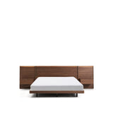 Bett Norlen mit zwei Nachttischen aus Nussbaumfurnier mit dunklem Finish und LED-Licht für Matratzen 160 x 200 cm FSC Mix Credit von Kave Home – Produktbild 10