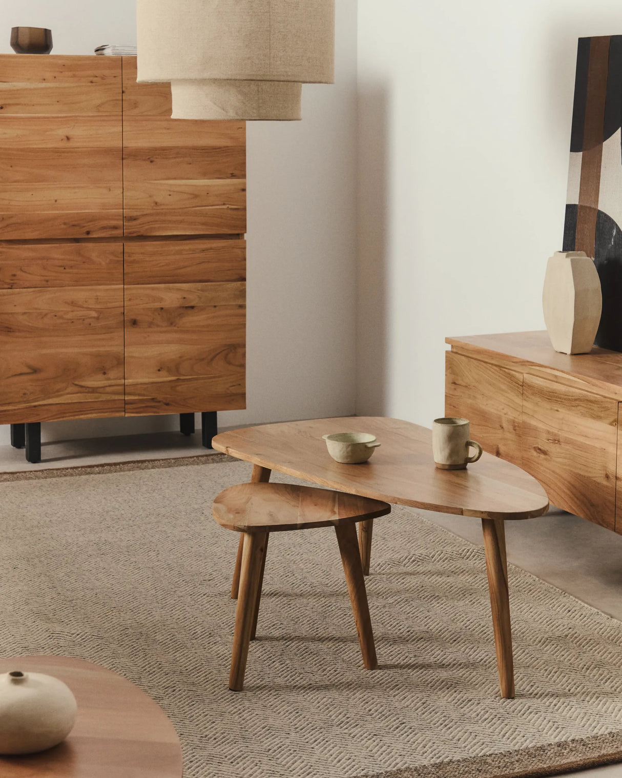 Couchtisch Duvani aus massivem Akazienholz mit gebleichtem Finish Ø 110 x 60 cm von Kave Home – Produktbild 2