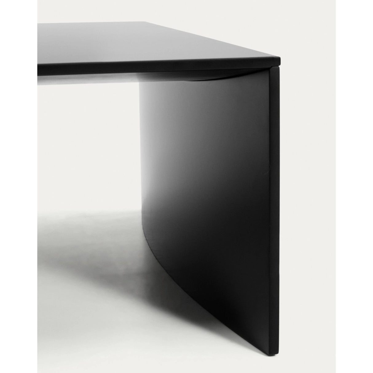 Couchtisch Litto aus schwarz lackiertem MDF 140 x 70 cm von Kave Home – Bild 7