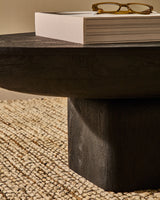 Couchtisch Ovak aus massivem Akazienholz mit schwarzem Finish, FSC 100%, 140 x 70 cm von Kave Home – Produktbild 3