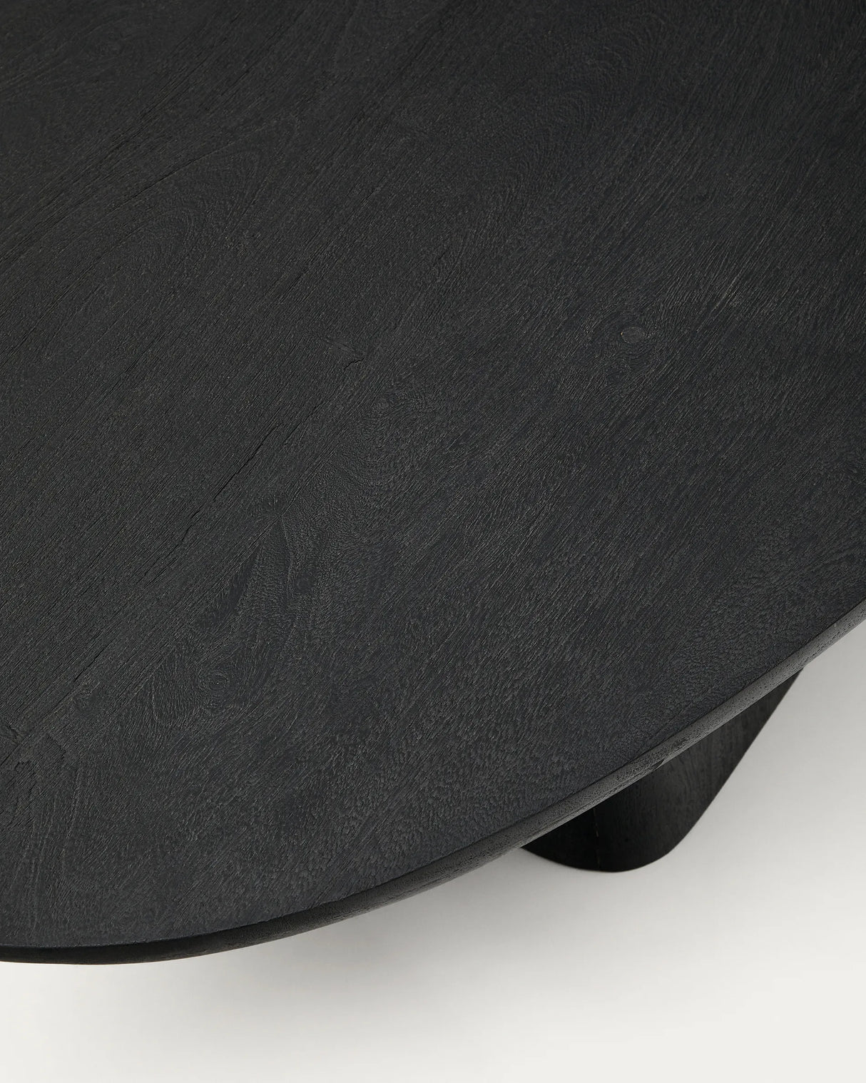 Couchtisch Ovak aus massivem Akazienholz mit schwarzem Finish, FSC 100%, 140 x 70 cm von Kave Home – Produktbild 7