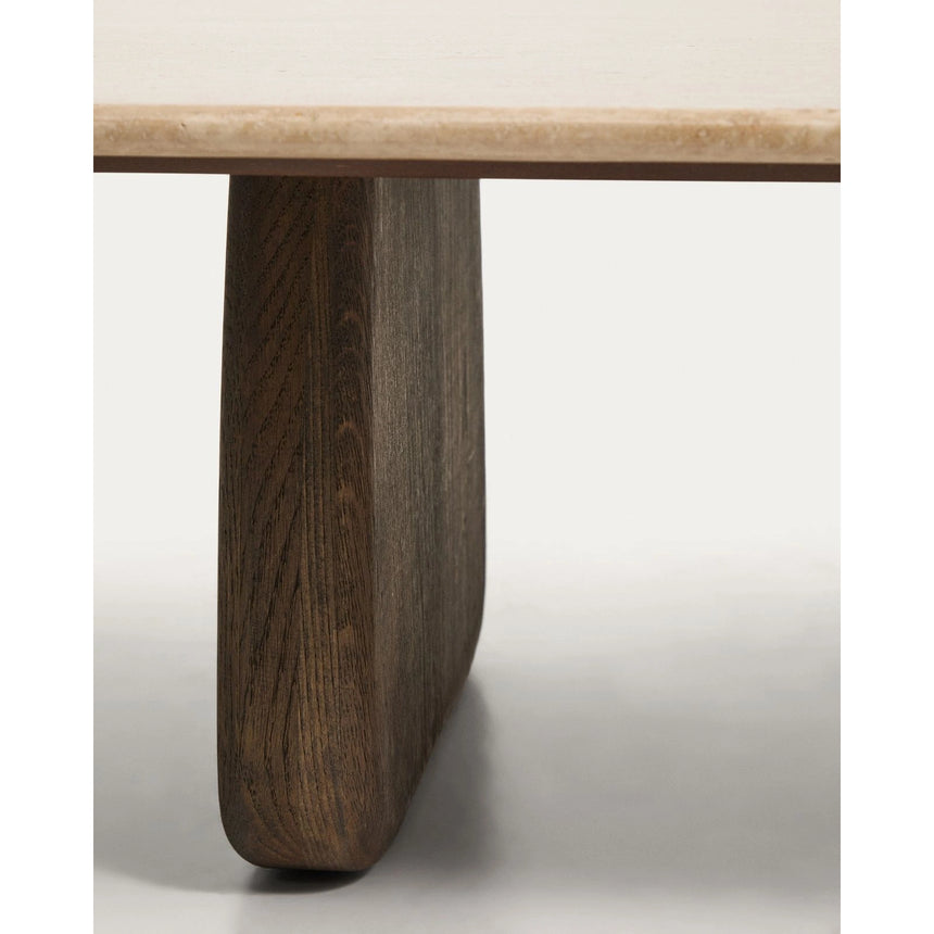 Couchtisch Pirita aus beigem Travertin mit Beinen aus massivem Eichenholz, 147 x 65 cm, FSC 100 % von Kave Home – Bild 5