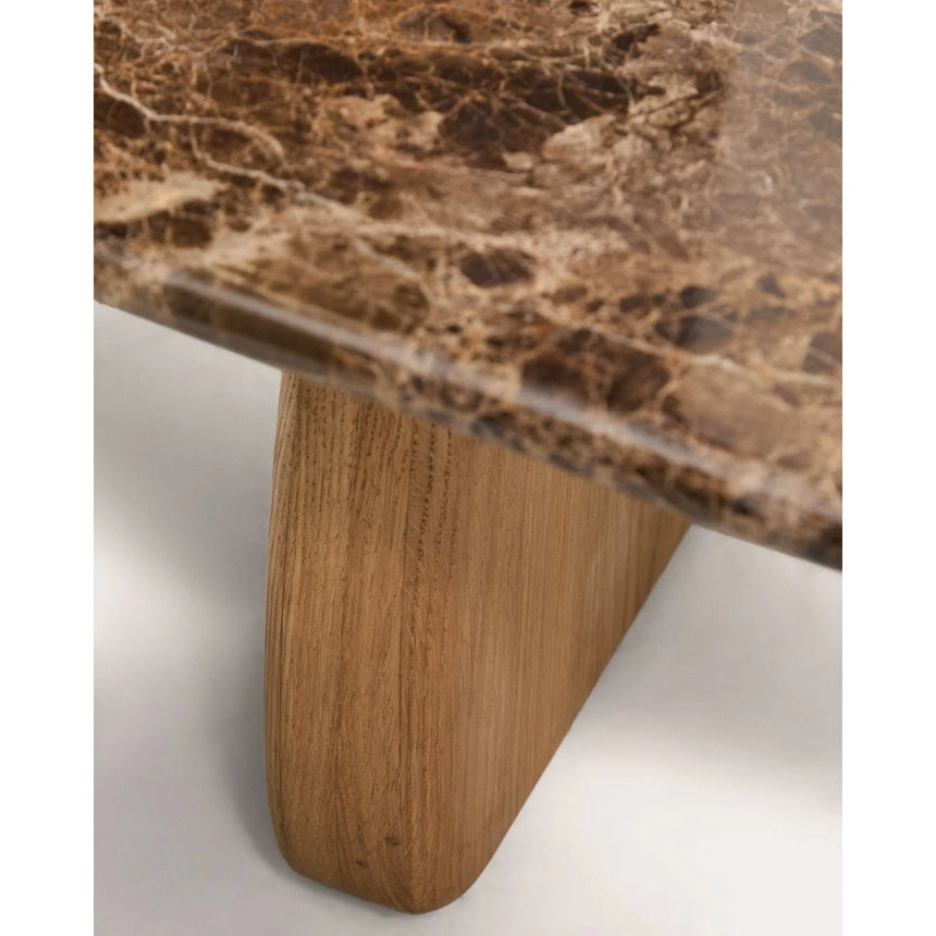 Couchtisch Pirita aus braunem Marmor mit Beinen aus massivem Eichenholz mit naturfarbenem Finish, 147 x 65 cm, FSC 100 % von Kave Home – Bild 9