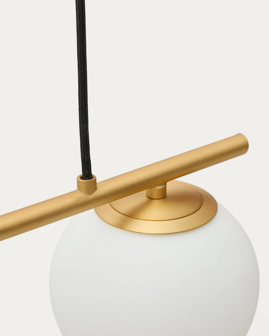 Deckenleuchte Brisia aus Metall mit gebürstetem Messing-Finish und drei mattierten Glaskugeln Ø 15 cm von Kave Home – Bild 6
