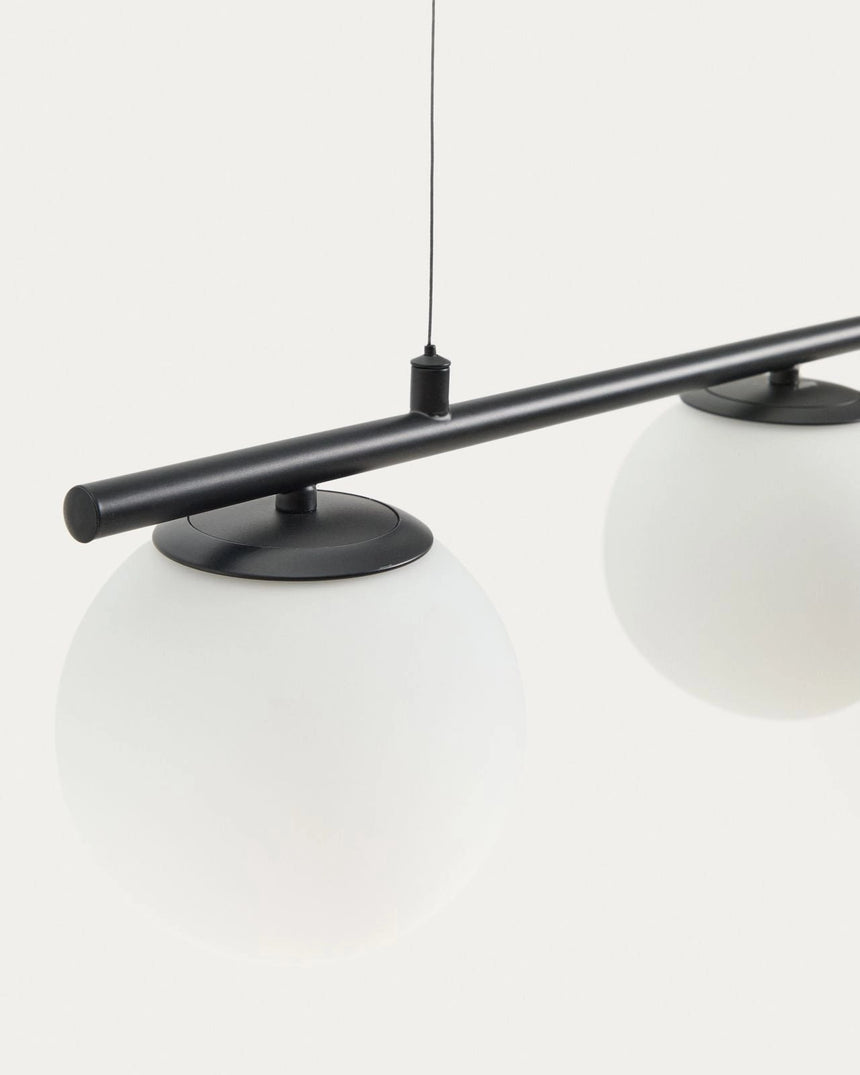 Deckenleuchte Brisia aus Metall mit schwarzem Finish und drei Glaskugeln Ø15 cm von Kave Home – Bild 5