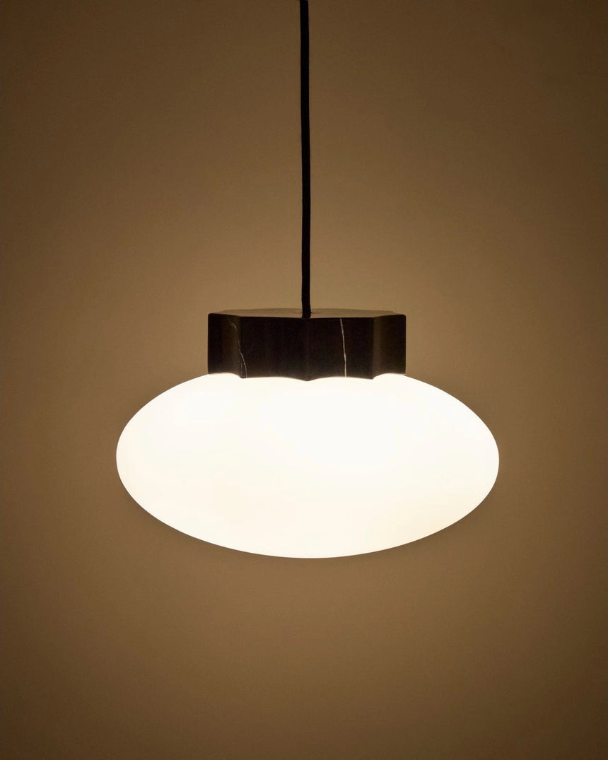 Deckenleuchte Idela aus Rauchglas und schwarzem Marmor, Ø 26 cm von Kave Home – Bild 2
