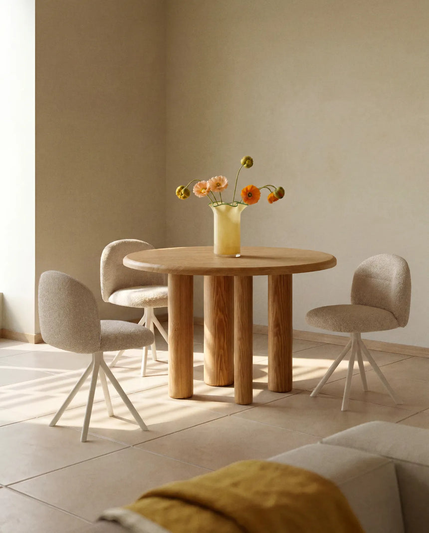 Drehstuhl Arino mit beiger Chenille und beigen Metallbeinen  von Kave Home – Bild 2
