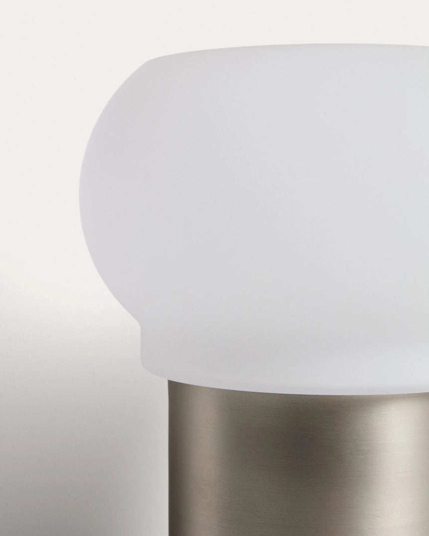 ED-Tischleuchte Leruna aus satiniertem Glas und Metall mit galvanisierter Oberfläche Ø 20 cm von Kave Home – Bild 6