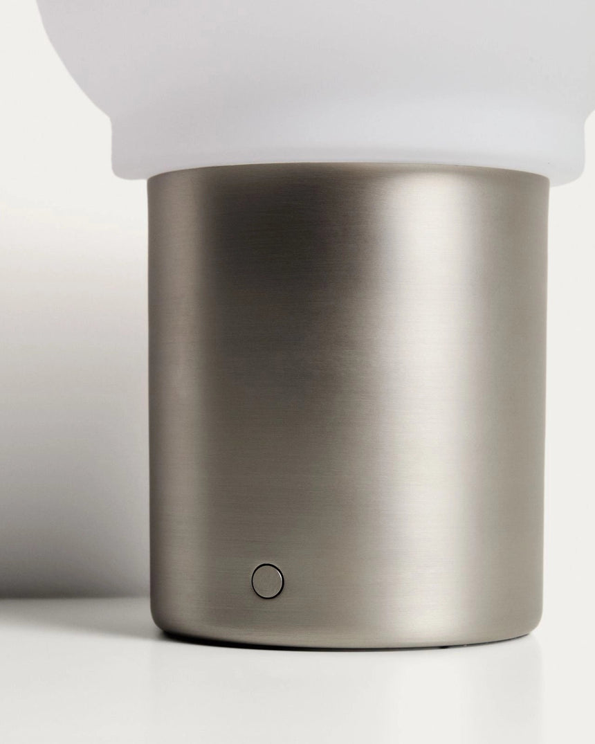 ED-Tischleuchte Leruna aus satiniertem Glas und Metall mit galvanisierter Oberfläche Ø 20 cm von Kave Home – Bild 7