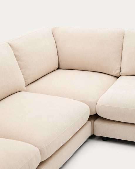 Ecksofa Gala 6-Sitzer aus Chenille in Beige FSC Mix Credit 300 x 300 cm   von Kave Home – Produktbild 1