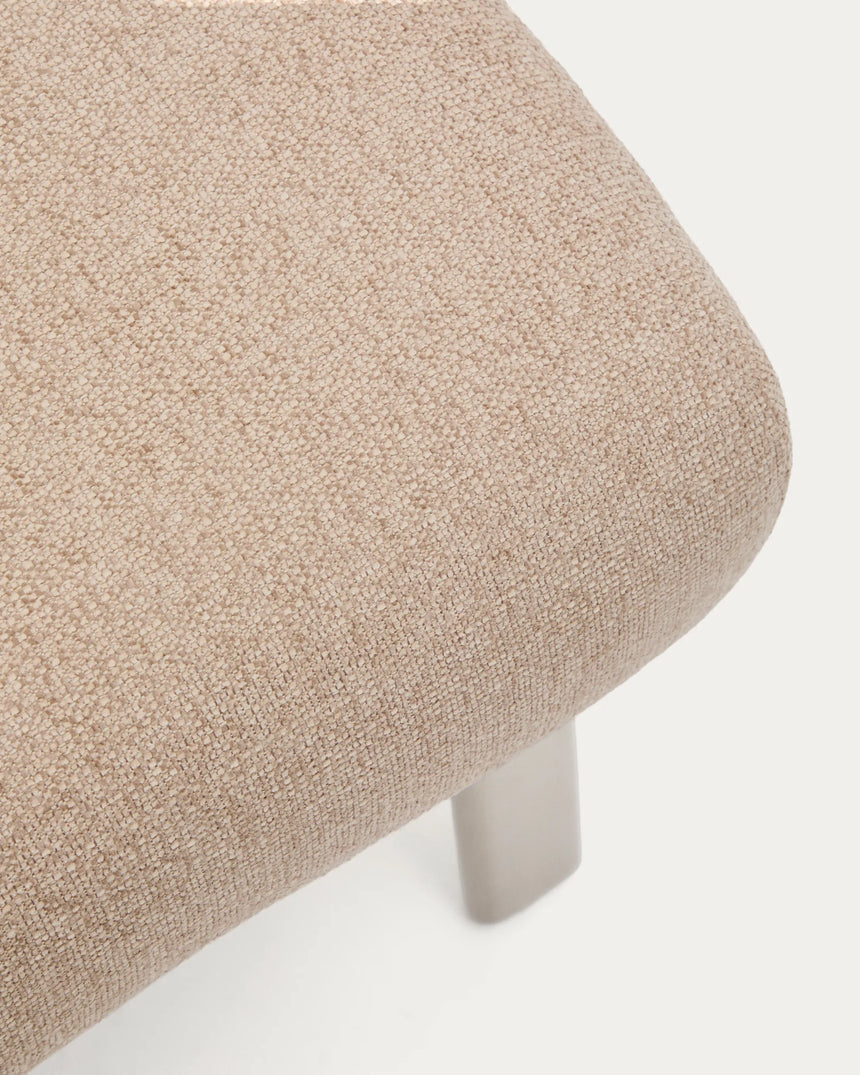 Fußablage Amsen in Hellbraun mit Beinen aus em gebürsteten Edelstahl 68 x 55 cm von Kave Home – Produktbild 10
