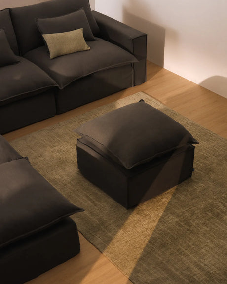 Fußablage Anarela mit abnehmbarem Bezug und Kissen aus 100 % Leinen in Taupe, 80 x 80 cm, FSC Mix Credit von Kave Home – Bild 2
