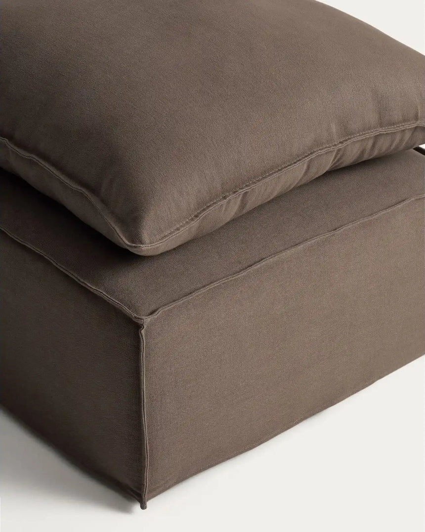 Fußablage Anarela mit abnehmbarem Bezug und Kissen aus 100 % Leinen in Taupe, 80 x 80 cm, FSC Mix Credit von Kave Home – Bild 5