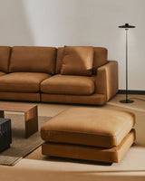 Fußablage Gala in braunem Leder, 90 x 90 cm von Kave Home – Produktbild 2