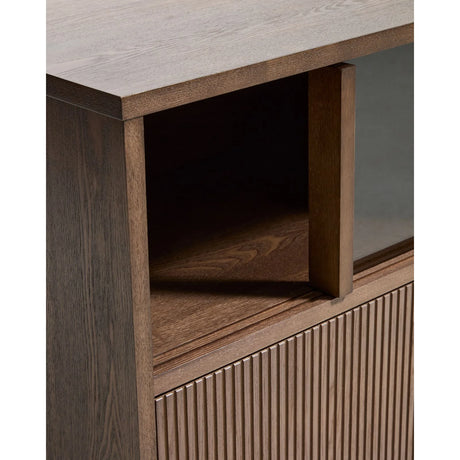 Helvine TV-Möbel mit 4 Türen und 2 Schubladen aus Eschenfurnier mit dunklem Nussbaum-Finish und gehärtetem Glas, 200 x 54 cm, FSC 100% von Kave Home – Bild 10