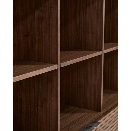 Highboard Norlen mit 4 Türen in Nussbaumfurnier FSC Mix Credit 100 x 163 cm von Kave Home – Produktbild 15