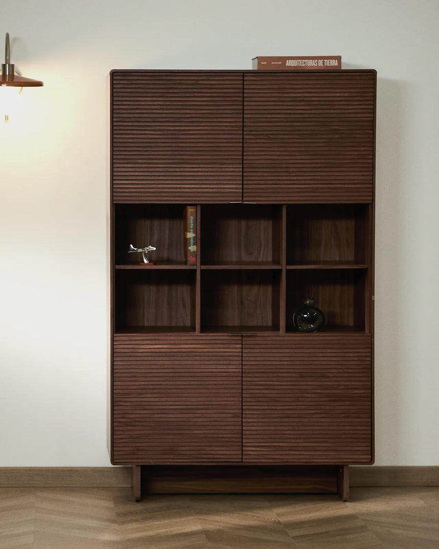 Highboard Norlen mit 4 Türen in Nussbaumfurnier FSC Mix Credit 100 x 163 cm von Kave Home – Produktbild 6