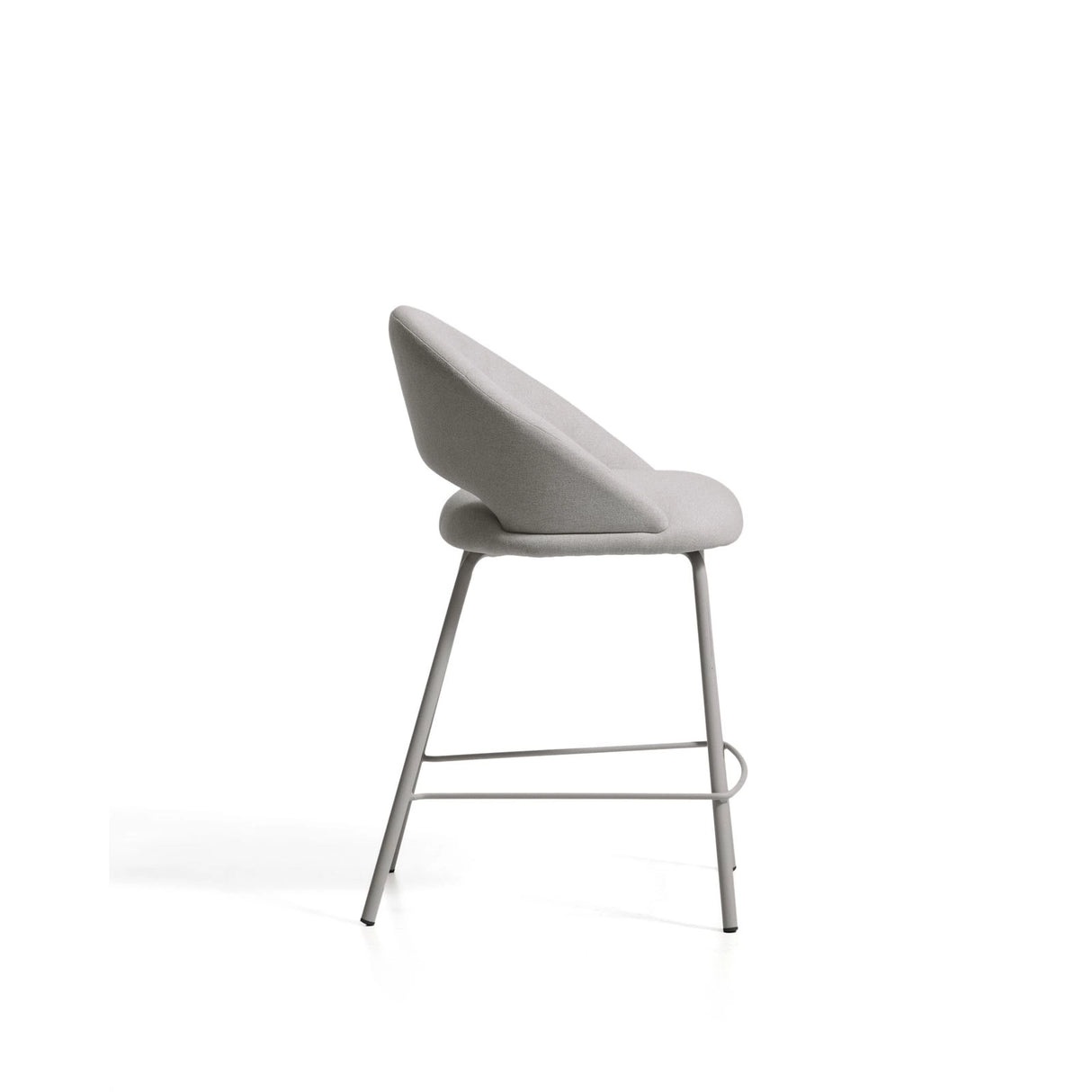 Hocker Bonali mit grauer Chenille und Beinen aus grauem Metall, FSC Mix Credit, 65 cm von Kave Home – Bild 4