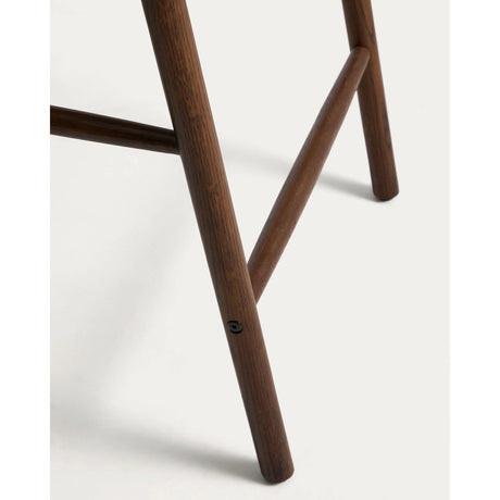 Hocker Derile aus massivem Eichenholz mit Nussbaum-Finish und beigem Papierseil FSC 100% 65 cm von Kave Home – Bild 10