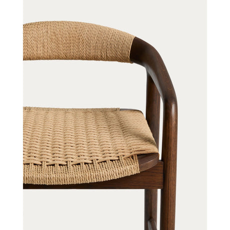 Hocker Derile aus massivem Eichenholz mit Nussbaum-Finish und beigem Papierseil FSC 100% 65 cm von Kave Home – Bild 7