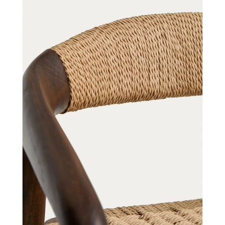 Hocker Derile aus massivem Eichenholz mit Nussbaum-Finish und beigem Papierseil FSC 100% 65 cm von Kave Home – Bild 9