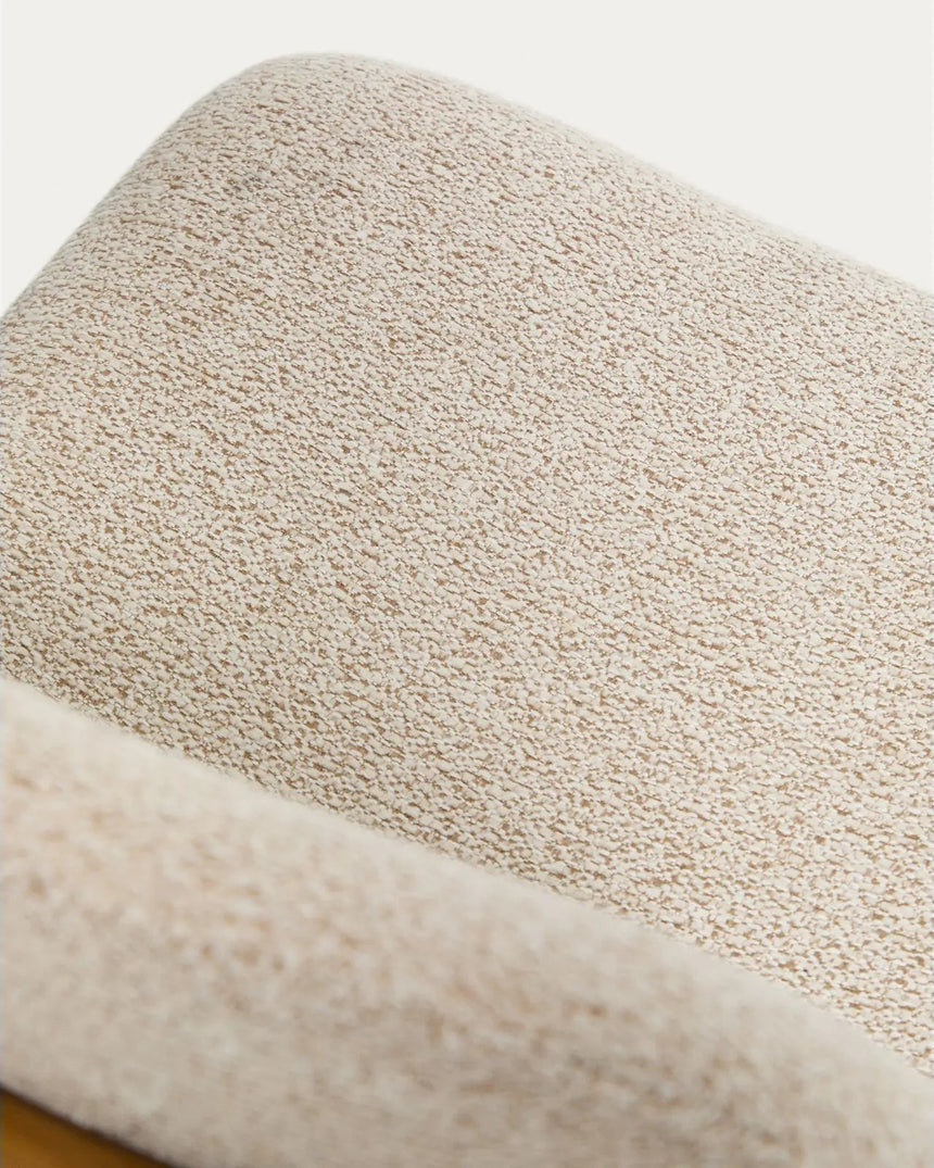 Hocker Elnor aus Chenille und Beinen aus massivem Eichenholz mit Finish, 65 cm von Kave Home – Bild 10