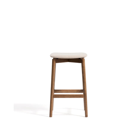 Hocker Evera aus Eichenfurnier mit Nussbaumfinish oder naturfarben und Chenille, 65 cm von Kave Home – Bild 5