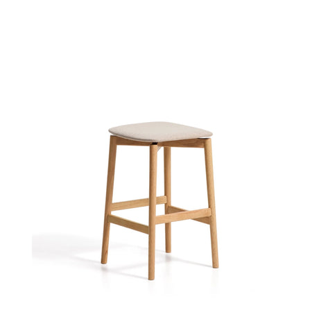 Hocker Evera aus Eichenfurnier mit naturfarbenem Finish und beiger Chenille, 65 cm von Kave Home – Bild 4