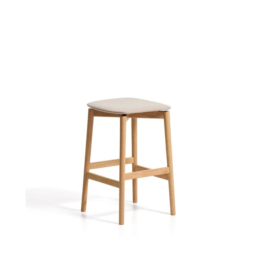 Hocker Evera aus Eichenfurnier mit naturfarbenem Finish und beiger Chenille, 65 cm von Kave Home – Bild 4